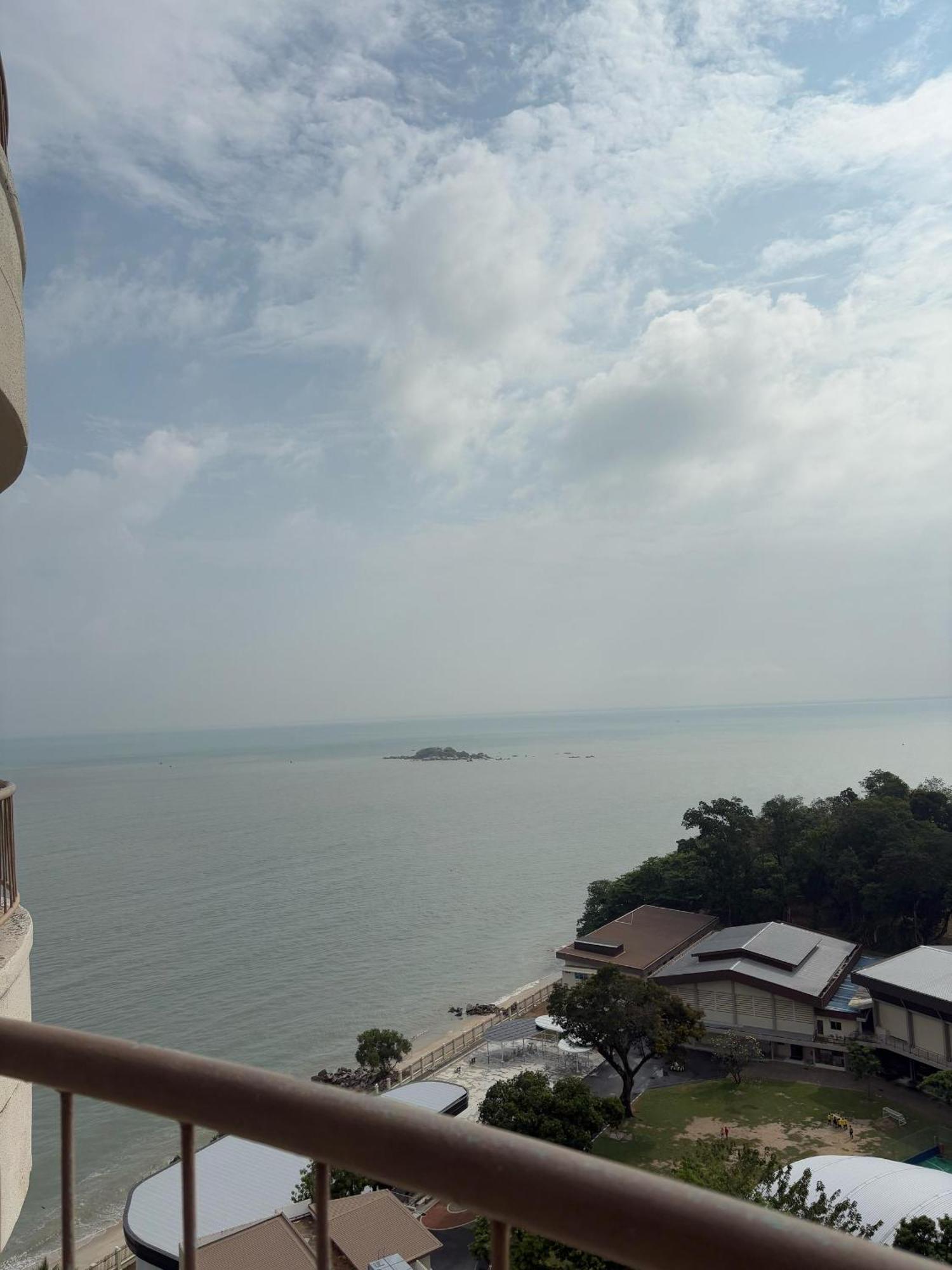 17 Jazz Sweet Beachfront Resort タンジュンブンガ エクステリア 写真