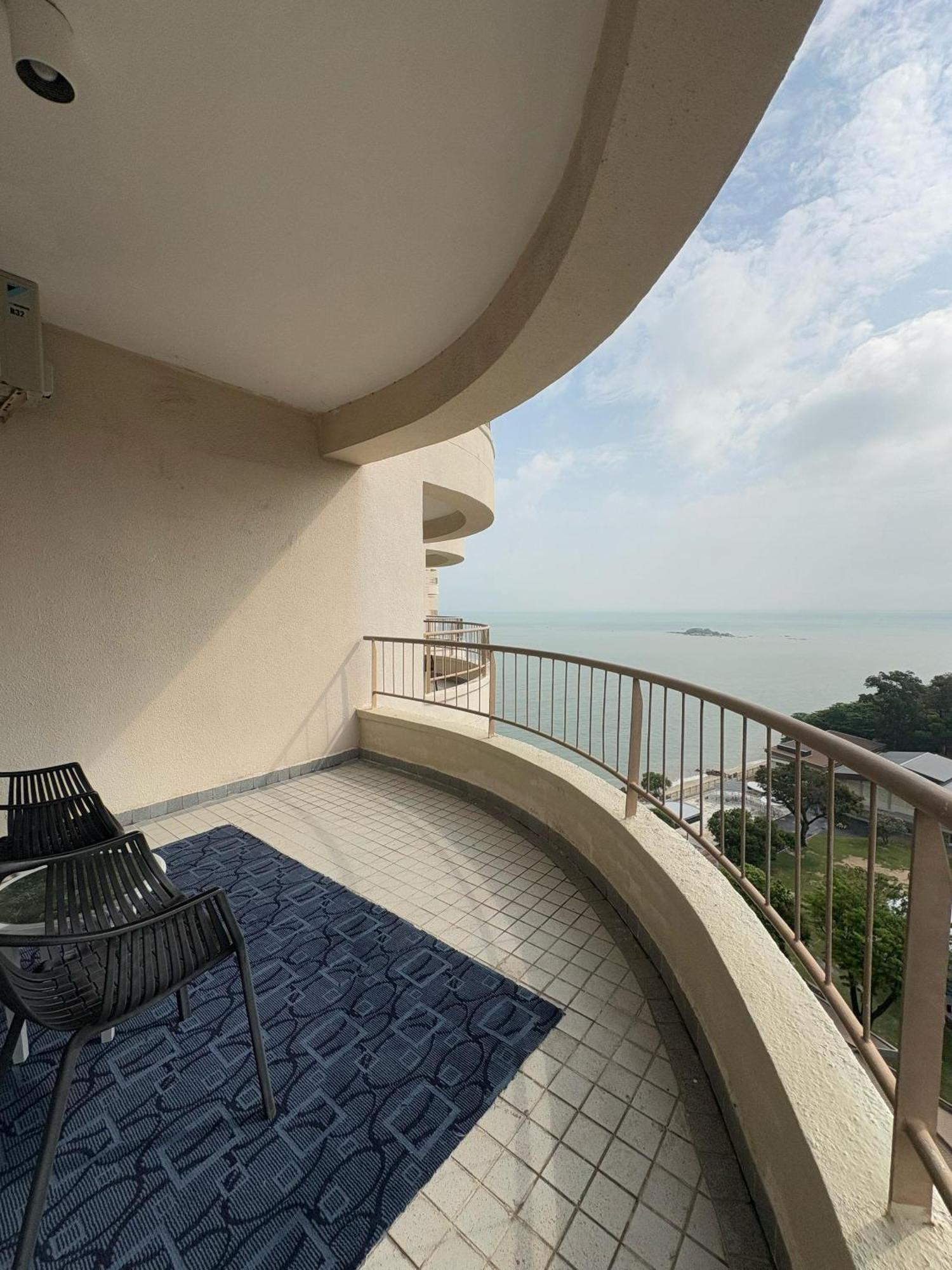 17 Jazz Sweet Beachfront Resort タンジュンブンガ エクステリア 写真